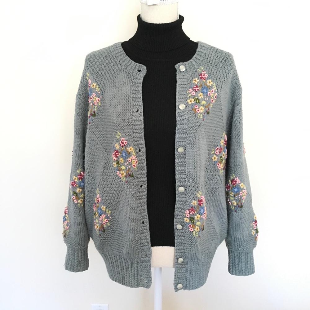 Vintage 100% wool 3d embroidery cardigan